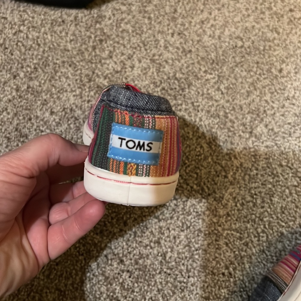 Tom’s - Picture 3 of 4